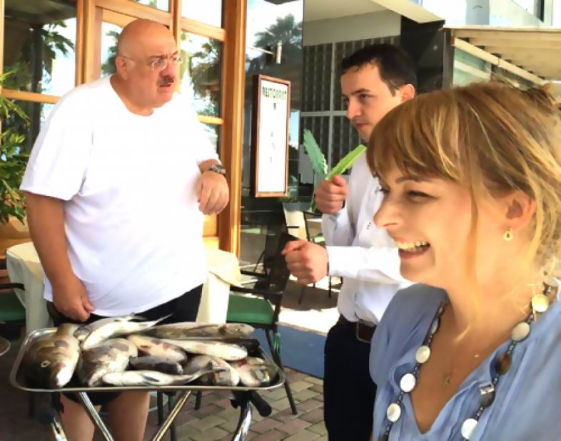 მიხეილ სააკაშვილი კახა ბენდუქიძესთან უკანასკნელი შეხვედრის ფოტოებს აქვეყნებს