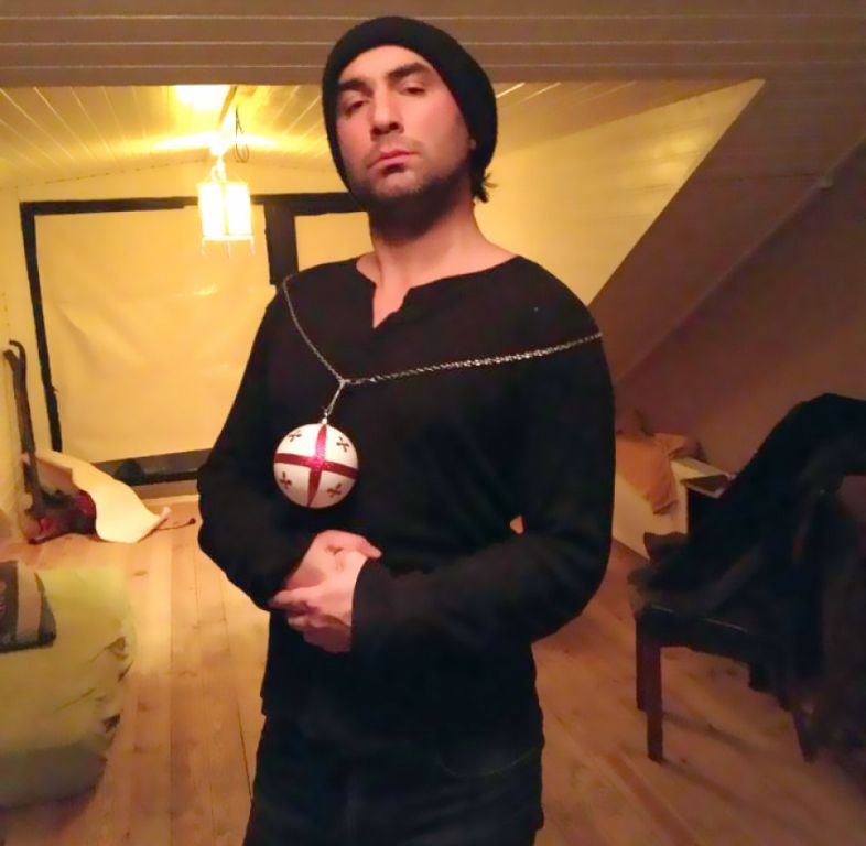 ''ყურადღებას არ ვაქცევ ქალის ან კაცის პატიოსნებას...''