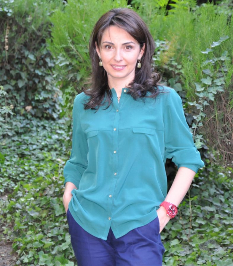 ვინ ურეკავს ყოველი გადაცემის შემდეგ ქეთი კეკელიას