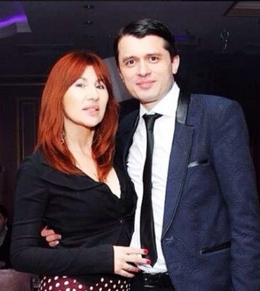 "ადრე უნდა გავთხოვილიყავი და შვილიც მეყოლებოდა" - თამუნა ამონაშვილს მოსკოვში ყველაფერს ახალგაზრდა ქმარი უგვარებს