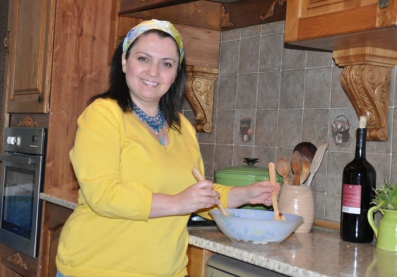 „თუ ქათმის შეწვა კარგად იცით, მამაკაცის გულის მოგება არ გაგიჭირდებათ!..“