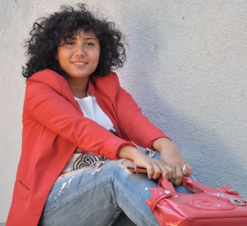 ვინ ახვედრებს სალომე ბაკურაძეს ფულს ტანსაცმლის ჯიბეში