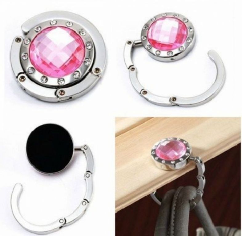 რა სიურპრიზი ელის მკითხველს ჟურნალ "და ქალის" აგვისტოს ნომერში?