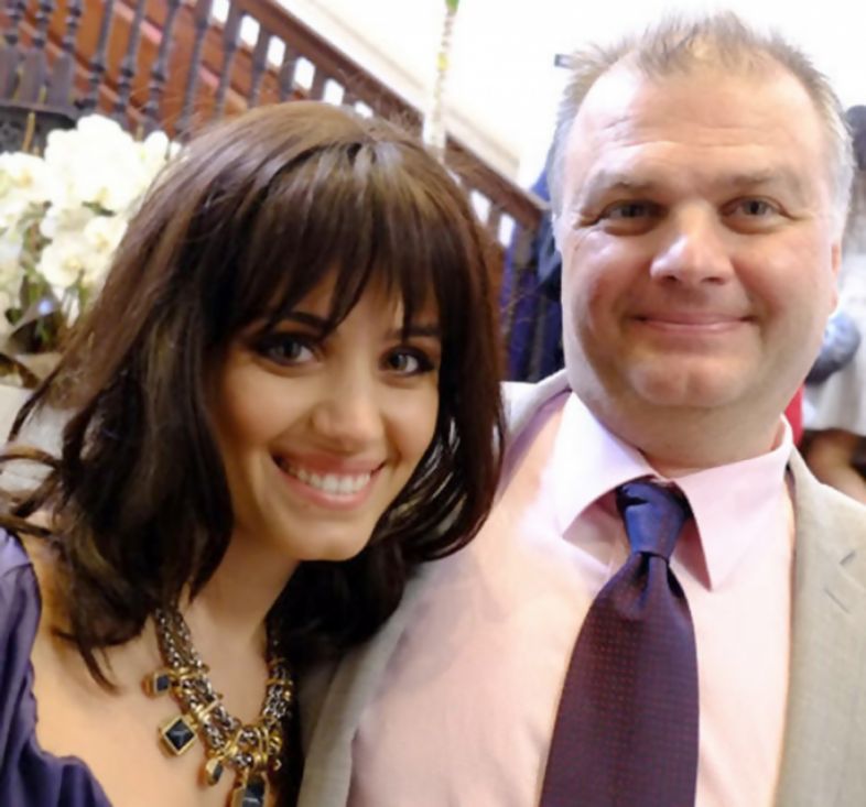 გრძელ ფეხებზე მეოცნებე ქეთი მელუამ მამა გამოაჩინა