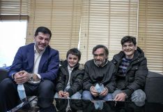 "სინამდვილეში ამიკოს ყველაზე ლამაზი ღიმილი აქვს..." - კალაძემ ალუაშვილების ოჯახს მერიაში უმასპინძლა (ფოტო)