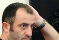 "ამ ხნის ქალი პატივცემულ ტრამვატოლოგთან ერთად, ოთახიდან ოთახში ვატორღიალე" - რა შეემთხვა დაჩი გრძელიშვილს