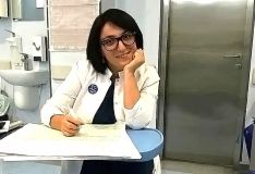 "ვიყავი უსიმპტომო... 3 დღეში ვირუსი ჩემგან გადაედო 6 თანამშრომელს, ჩემს შვილს და დედამთილს" - რას წერს ექთანი, რომელმავ 30-დღიანი ბრძოლის შემდეგ კორონავირუსი დაამარცხა