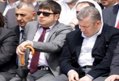 ზაქარია ქუცნაშვილი, მხოლოდ მოვალეობის გამო ატარებს კლასიკურ სამოსს" - მოდის კრიტიკოსი პოლიტიკოსის ჩაცმულობას აფასებს