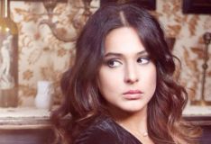 პირბადე და ორმაგი წელით ჯინსები - მშობიარობის შემდეგ სოფო ნიჟარაძემ წონაში საგრძნობლად დაიკლო