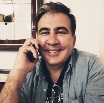 რა ღირს ბოტასები, რომელიც სააკაშვილს კიევის მერთან სეირნობისას ეცვა